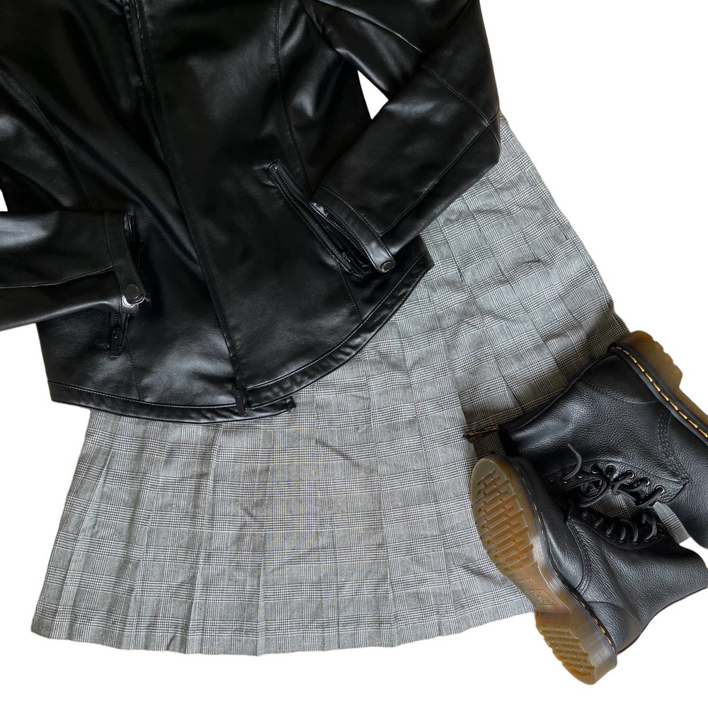 Vintage 90’s Pleated mini skirt size 4